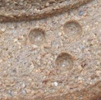 印刻（ハンコ・型押し）の陶芸作家十四代 中里太郎右衛門 （唐津焼）の陶印・裏印・窯印・サイン画像です。