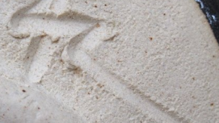 2c1b74a45a35aa1ffb4536195e600946 3