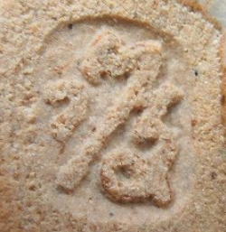 益子焼の陶芸作家渡辺治夫　（益子焼）の陶印・裏印・窯印・サイン画像です。