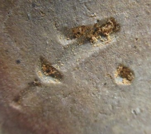 陶芸作家石田安弘 （備前焼）の陶印・裏印・窯印・サイン画像です。