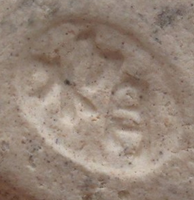 陶芸作家玉村松月　たまむらしょうげつの陶印・裏印・窯印・サイン画像です。