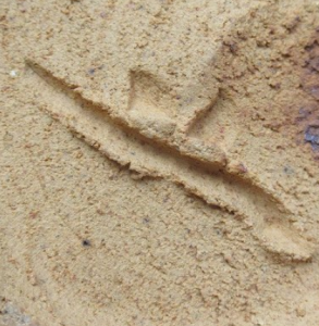 陶芸作家林亮次　（美濃焼）の陶印・裏印・窯印・サイン画像です。