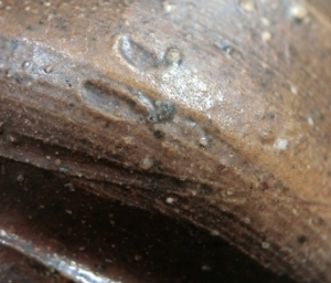 陶芸作家目澤孝 （備前焼）の陶印・裏印・窯印・サイン画像です。