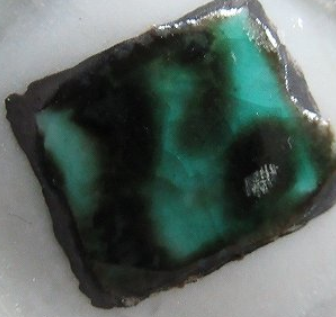 陶芸作家海部公子　あまべきみこ　（九谷焼）の陶印・裏印・窯印・サイン画像です。