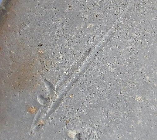 陶芸作家藤原謹　ふじわわきん　（備前焼）の陶印・裏印・窯印・サイン画像です。